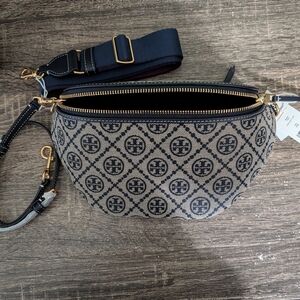 Tory Burch T MONOGRAM BELT BAG Color navy